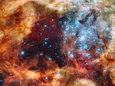 «Хаббл» рассмотрел огромную область звездообразования