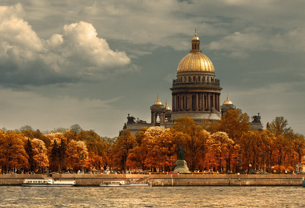 Осень в Петербурге для путешественников и туристов